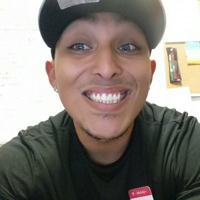 Profile Picture of Ralph Romero (@RalphR_275) on Twitter