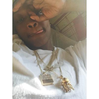 Profile Picture of Mitch (@Staci_shiftyy) on Twitter