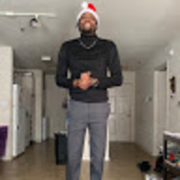 Profile Picture of Austin Colbert (@austincolbert) on Poshmark