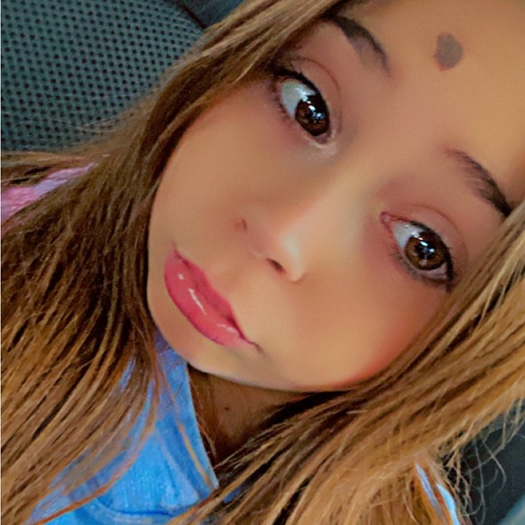 Bailey Weatherspoon - Poshmark Profile Picture of Bailey Weatherspoon (@baileyweathersp) on Poshmark