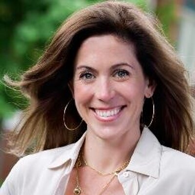 Profile Picture of Sarah Richardson (@SarahR_Design) on Twitter