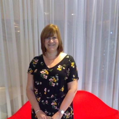 Profile Picture of Jo Clements (@joanneclements) on Twitter