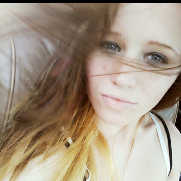 Profile Picture of Jacquelyn Taylor (@ryliegh_2015) on Poshmark