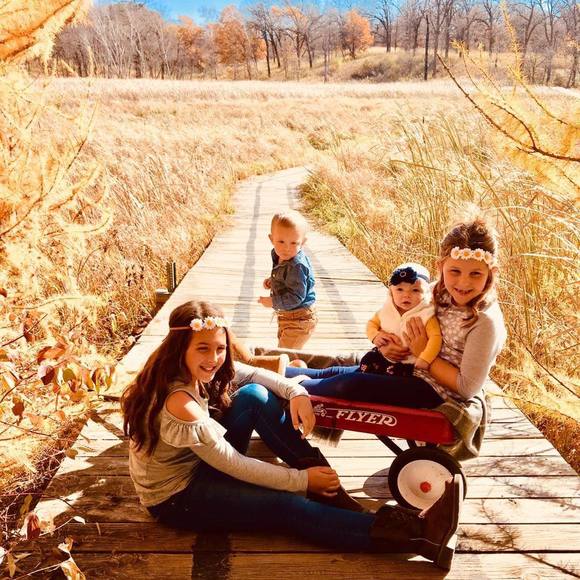 Profile Picture of Julie Jarnot (@juliej4107) on Poshmark