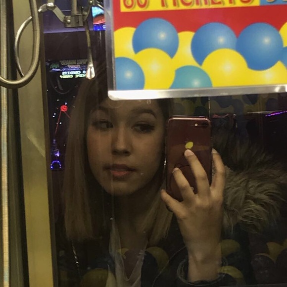 Sam Ram - Poshmark Profile Picture of Sam Ram (@seonli) on Poshmark