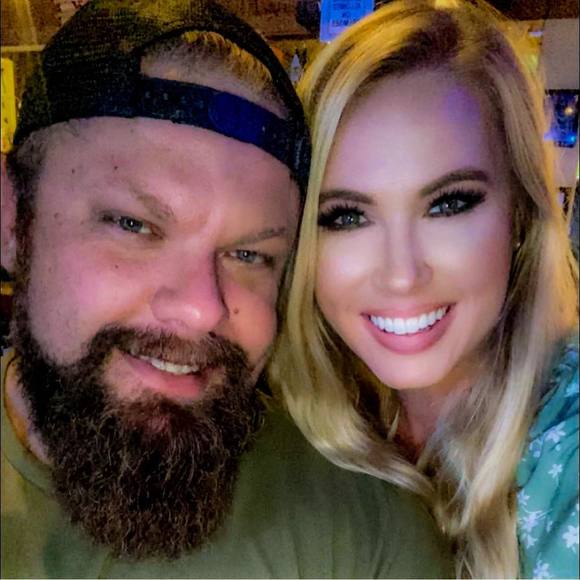 Profile Picture of Sheldon Anderson (@jingling_15) on Poshmark