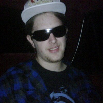 Profile Picture of Nick Heffron (@NombRizzle) on Twitter