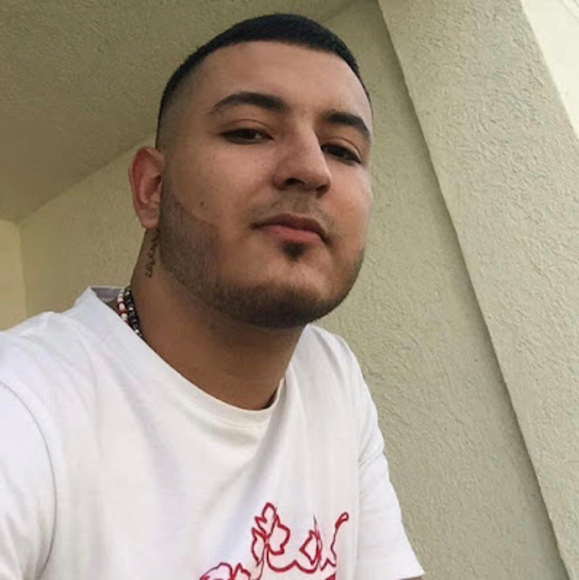 Profile Picture of Michael german Ortiz pelaez (@michael3198) on Poshmark