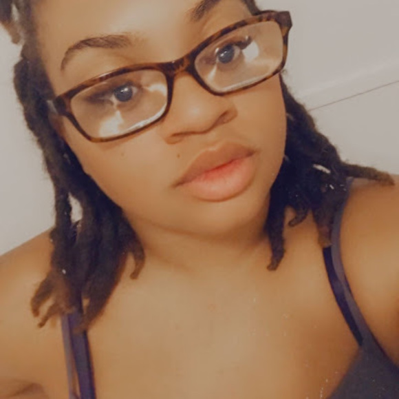 Profile Picture of Alexis chantal Mitchell (@alphaqueen96) on Poshmark