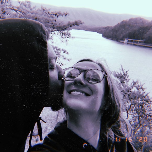 Profile Picture of Emily Wampler (@mly_wampler) on Poshmark