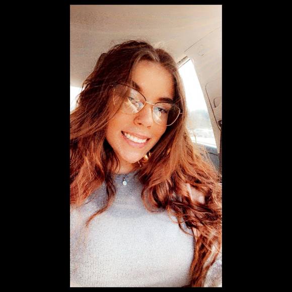 Profile Picture of Alex Adkins (@alex_adkins) on Poshmark