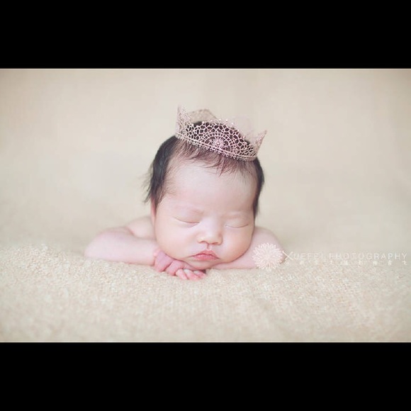 Profile Picture of Weijie Chen (@vv3388) on Poshmark