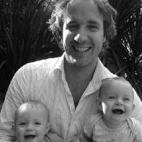 Profile Picture of Billy Bob Buttons (@BillyBobButtons) on Twitter