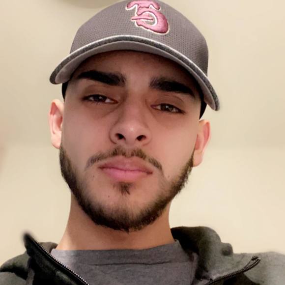 Profile Picture of Joshua Pena (@cheche310) on Poshmark