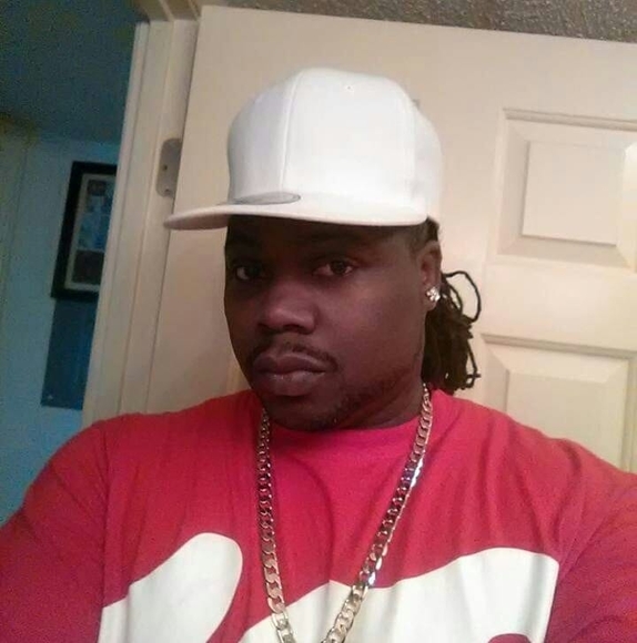 Profile Picture of Calvin Riggins (@calvinriggins16) on Poshmark