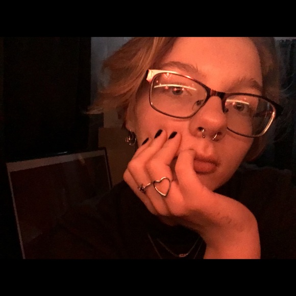 Madison Drugan - Poshmark Profile Picture of Madison Drugan (@madidruga) on Poshmark