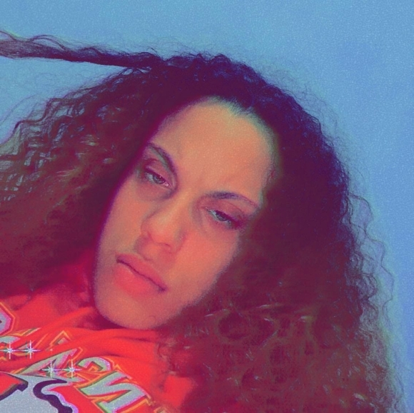 Profile Picture of Breeanna Underwood-terry (@breeannau) on Poshmark