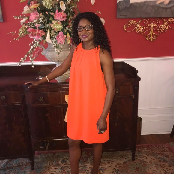 Profile Picture of Verna James (@vernaj2) on Poshmark