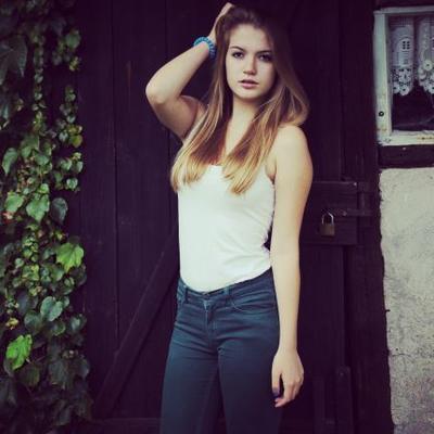 Profile Picture of Celine Paul (@celinepaul00) on Twitter
