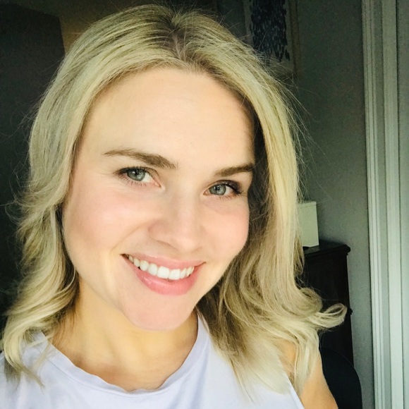 Profile Picture of Grete Cole (@gretecole) on Poshmark