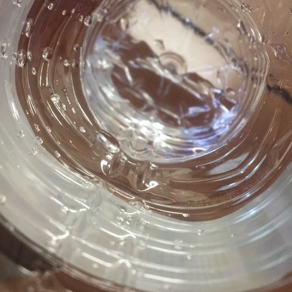 Profile Picture of Maddison Hernandez (@maddisonnn75) on Poshmark