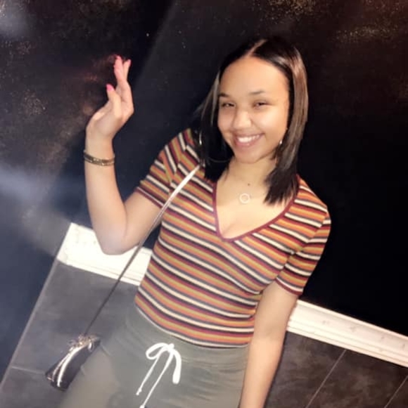 Profile Picture of Draya Shanea (@draya1996) on Poshmark