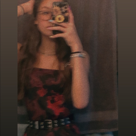 Profile Picture of Alex Currie (@alexcurrieee) on Poshmark