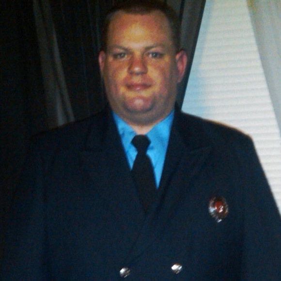 Profile Picture of Jeffrey Bryant (@jbryantk9) on Poshmark