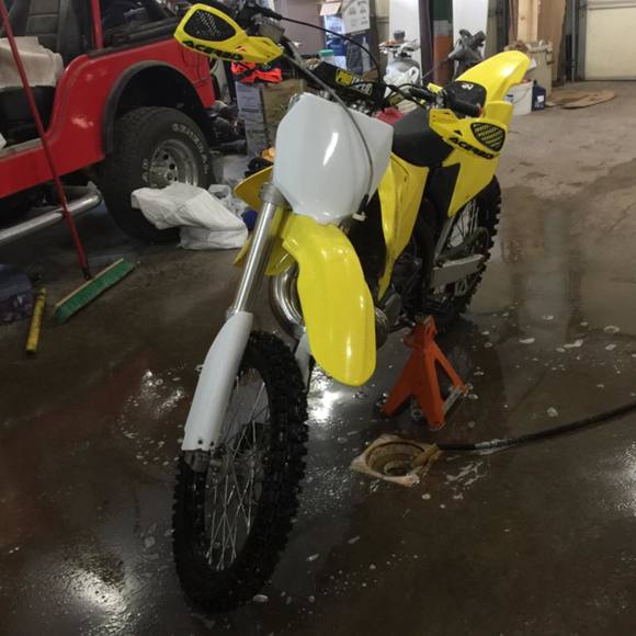 Profile Picture of Ross Simons (@rosssimons06) on Poshmark