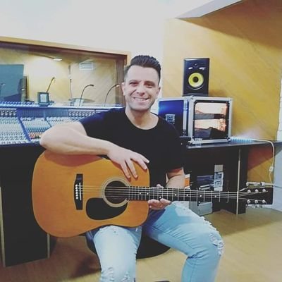 Profile Picture of Daniel Da Sylva (@_tuagloria) on Twitter