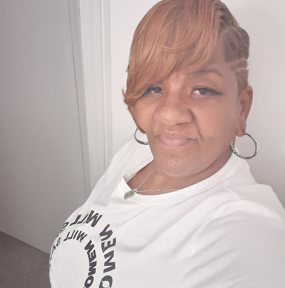 Profile Picture of Bertha Ross (@berthaross) on Poshmark