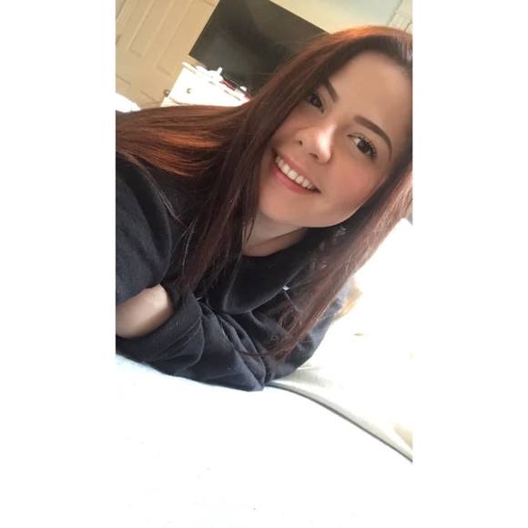 Profile Picture of Julia Russell (@russfam) on Poshmark