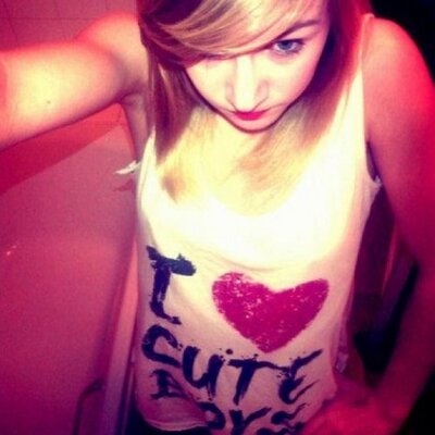 Profile Picture of Eloise harding (@HardingEloise) on Twitter