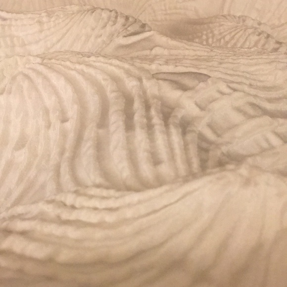 Profile Picture of Cindy Lim (@cindolim) on Poshmark