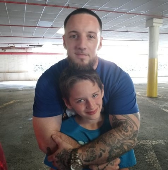 Profile Picture of Aaron Fernandez (@af4191208) on Poshmark