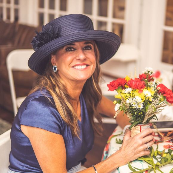 Profile Picture of Paula Rutledge (@paula_rutledge) on Poshmark