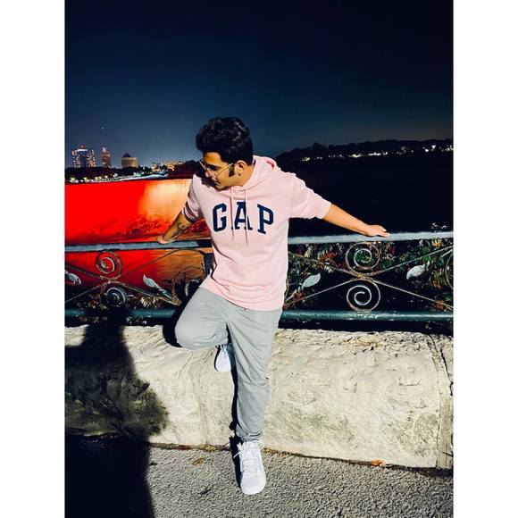 Profile Picture of Divij Matrey (@divijmatrey) on Poshmark