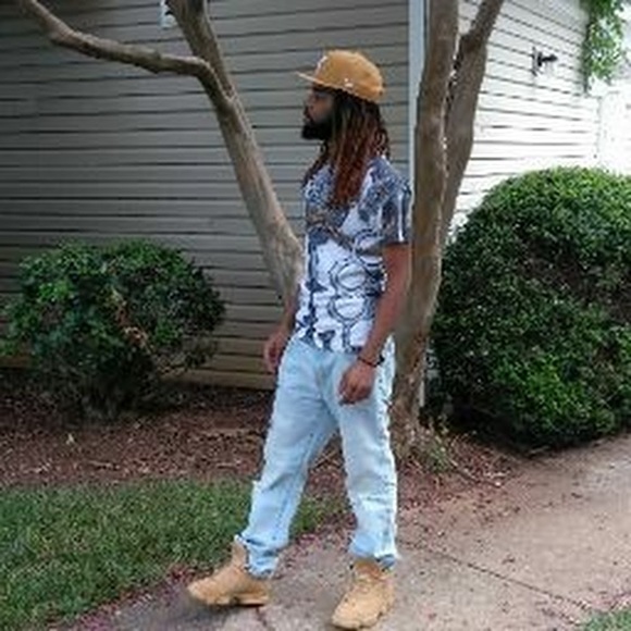 Profile Picture of Joshua Green (@fooz4042903) on Poshmark