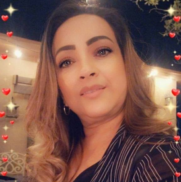 Profile Picture of Angelica Ogaz (@angelicaogaz) on Poshmark