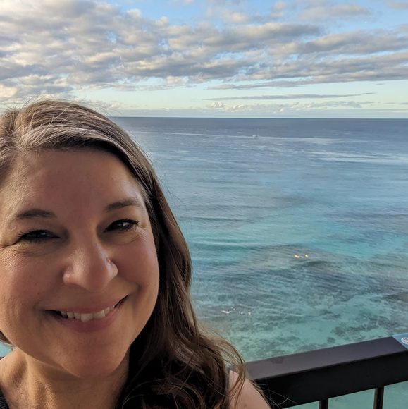 Profile Picture of Holly Keith (@hkeith1661) on Poshmark