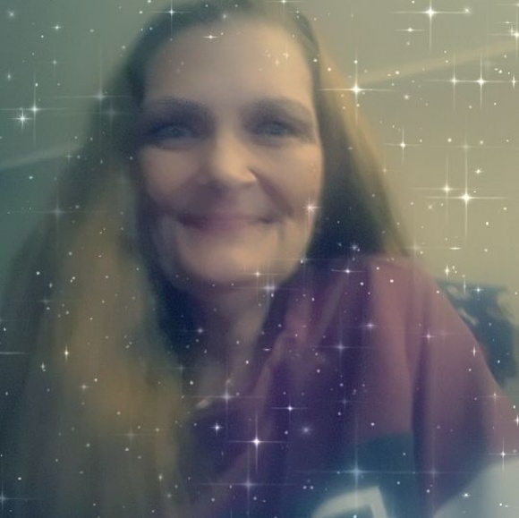 Profile Picture of Bobbie Powers (@bobbie51442) on Poshmark