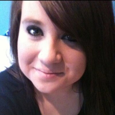 Profile Picture of Clarissa Gibson (@believeg29) on Twitter