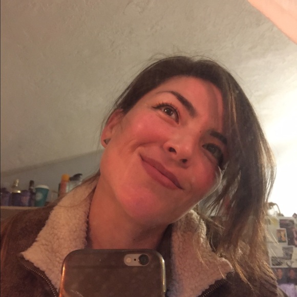 Profile Picture of Roberta Marquez (@bert7796) on Poshmark