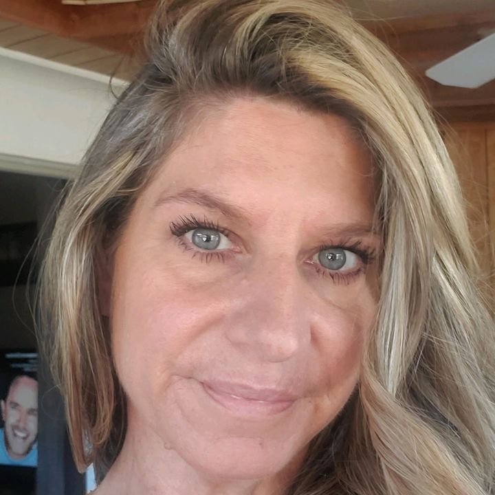 Profile Picture of 🕊 Kimber🕊 (@kimbershouse) on Tiktok