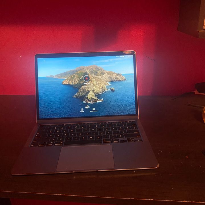 Profile Picture of robertshol (@robertshol) on Tiktok