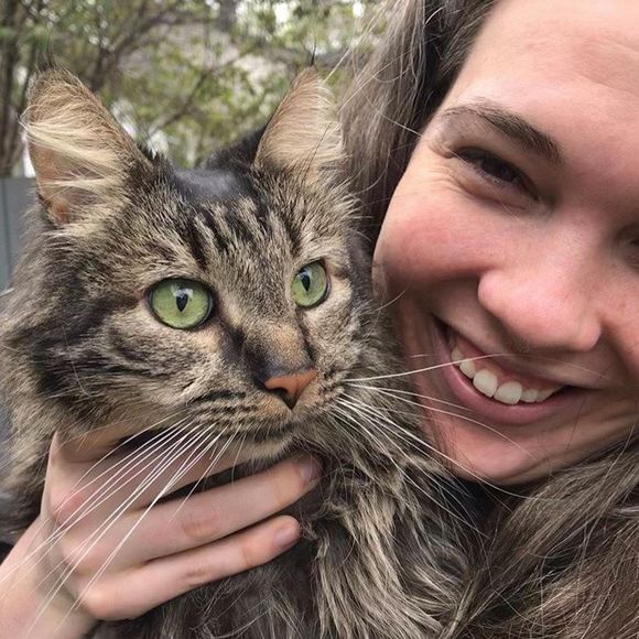 Profile Picture of Paula Berry (@paulaberry_) on Poshmark