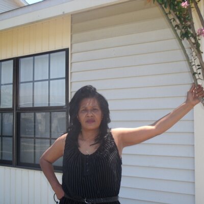 Profile Picture of Loretta Gonzalez (@loretta57) on Twitter