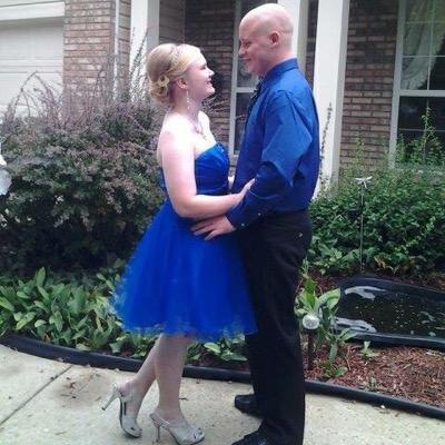Profile Picture of Autumn Howe (@HoweAutumn) on Twitter