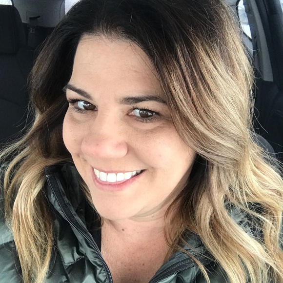 Profile Picture of Tammy Pollino (@kisshersass) on Poshmark