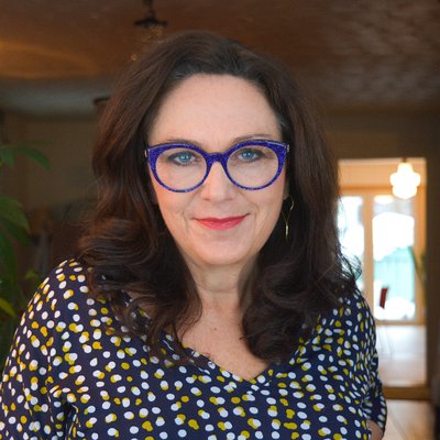 Profile Picture of Colette Robicheau Productivity Coach (@organizenow) on Twitter